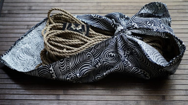 Boutique shibari Seb Kinbaku furoshiki corde shibari detail 768x432